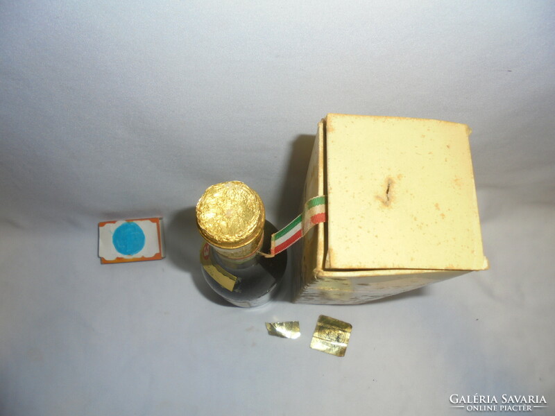 Tokaji Aszú 1979 dobozban - 3 puttonyos, 0,25 literes