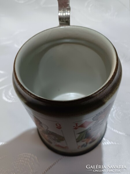 Card-patterned ceramic beer mug with lid