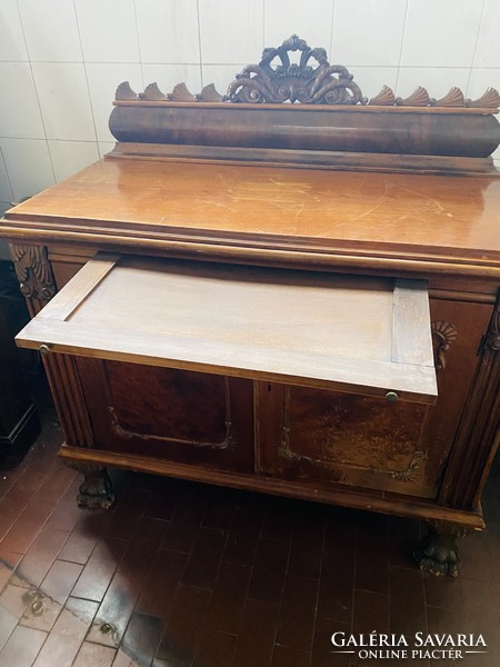 Sideboard to be renovated