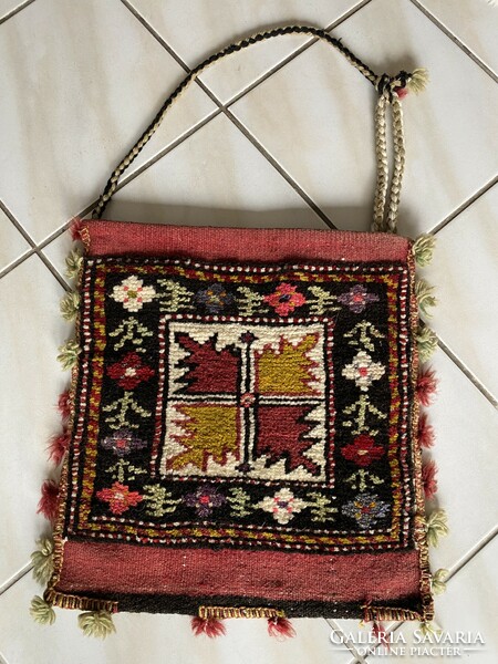 Hand-knotted nomadic Turkmen bag 1