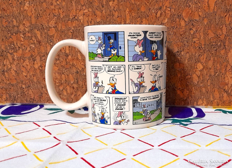 Disney cartoon porcelain mug - donald and daisy -