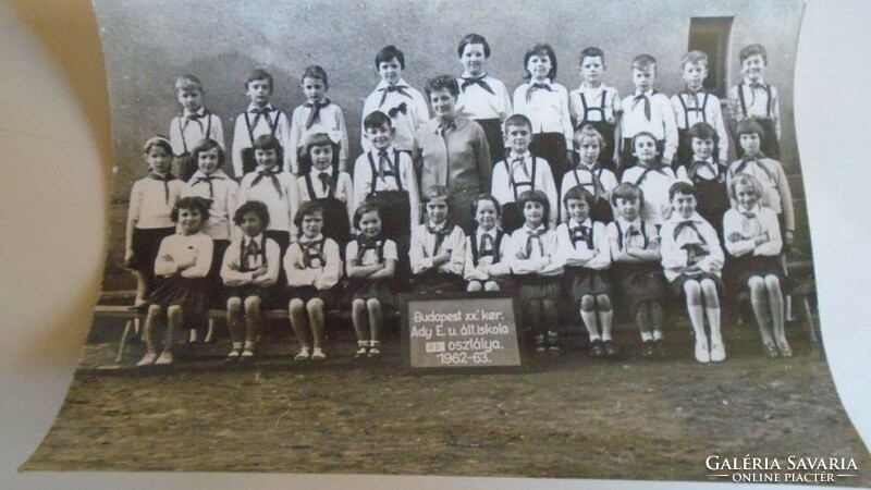 Za488.9 - Budapest xx. District ady endre elementary school - class picture iii.B. -1962-63