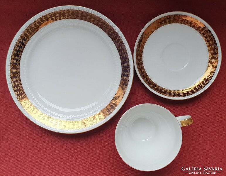 Kahla német porcelán reggeliző szett kávés teás csésze csészealj kistányér tányér arany széllel