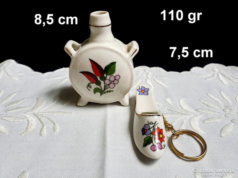 Original Kalocsa porcelain small water bottle + slippers with metal key holder number 1