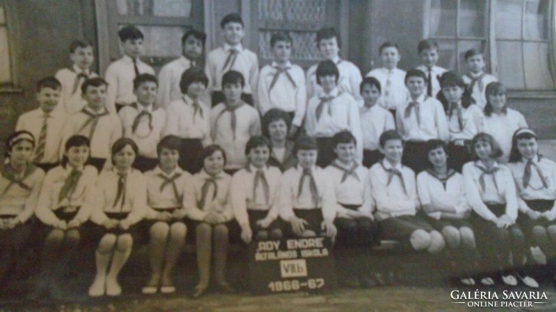 Za488.10 - Budapest xx. District ady endre primary school - class picture vi.B. -1966-67