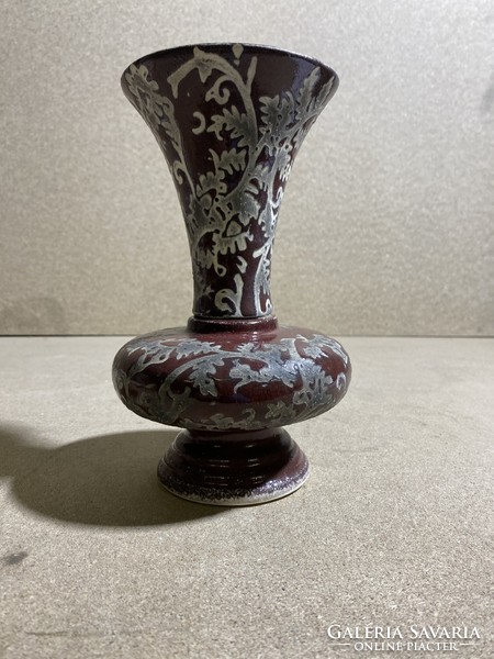 ​kerámia váza, szignált, 20 cm magas, hibátlan állapotban.3040
