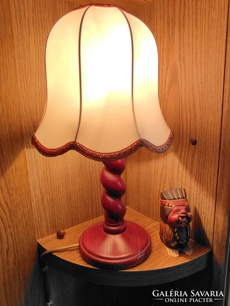 Csavart törzsű rusztikus retro éjjeli lámpa. G."Maxi" fotóművész hagyatékából