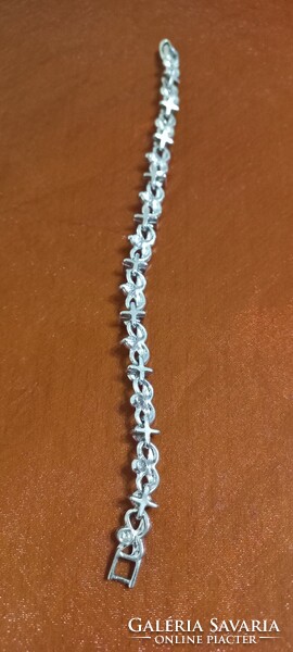 Metal bracelet with rhinestones