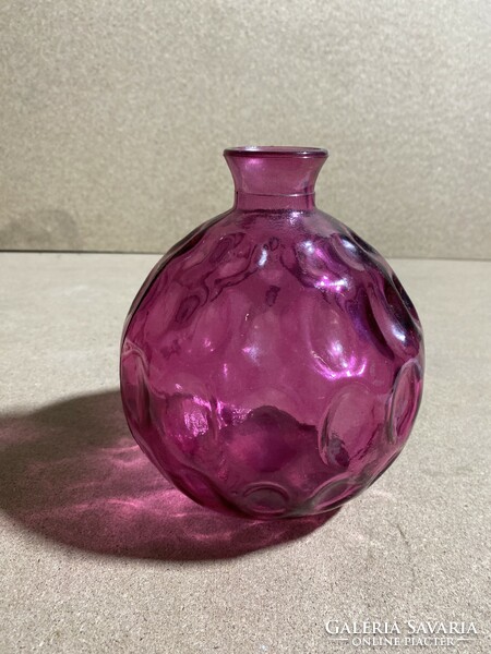 Régi rózsaszín színezett csiszolt rétegelt üveg váza, 15 x 18 cm-es. 3038