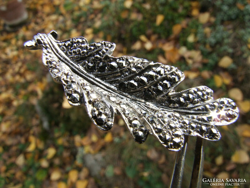 Silver badge with marcasite (191116)