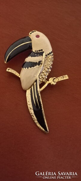 Toucan-shaped badge, brooch from Australia