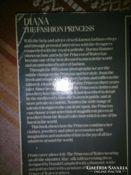Diana hercegnő fashion angol album-ritkaság