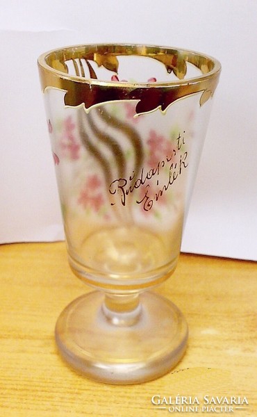Antik Biedermeier stílusú vastagfalú talpas pohár, Budapesti emlék felirattal
