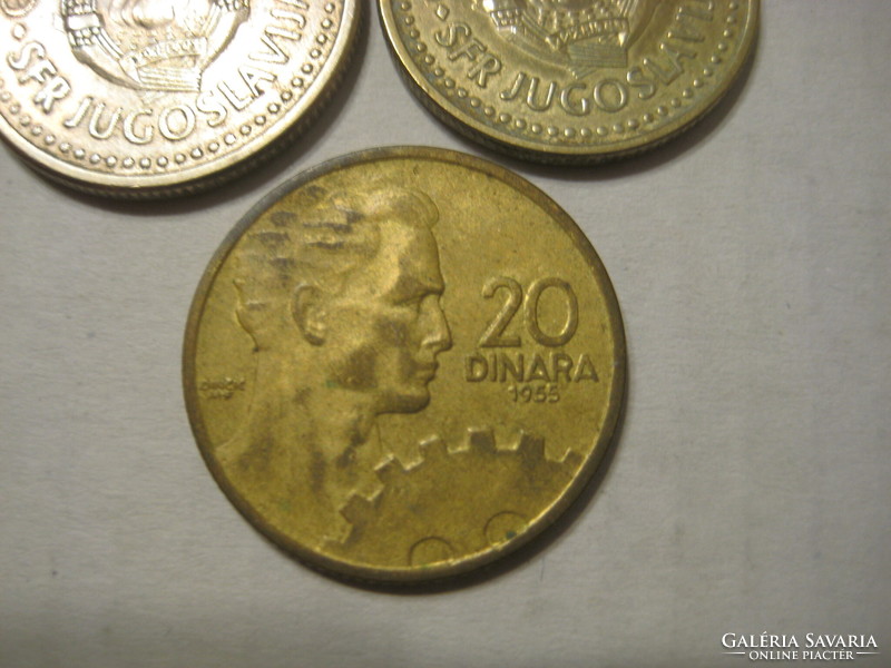 9 Yugoslavian dinars