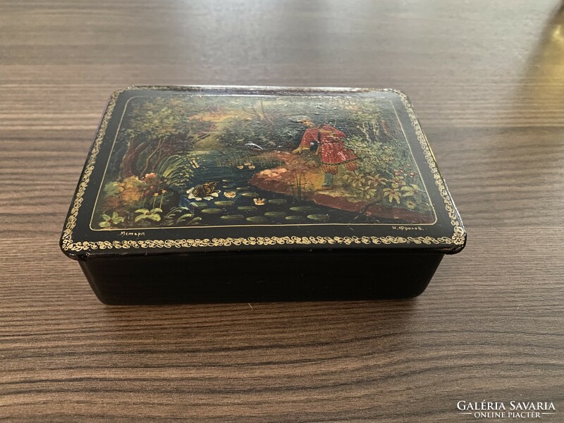 2 beautiful hand-painted Russian lacquer boxes