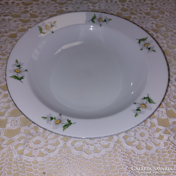 Porcelain deep plate with Alföldi daisy pattern