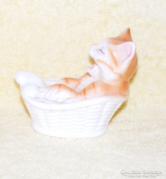 Porcelain kitten figurine