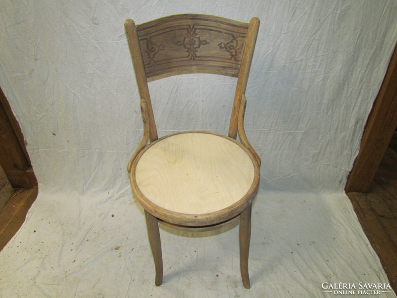 Antique thonet chair (refurbished)