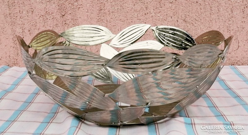 Silver-plated bay leaf fruit bowl. from France