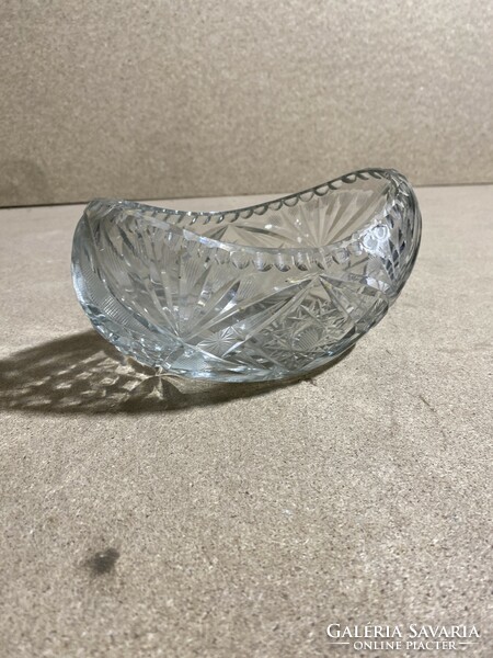 Ólomkristály váza, 20 x 10 cm-es magasságú, lakberendezéshez kiváló.3060