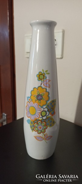 Aquincumi flower pattern vase