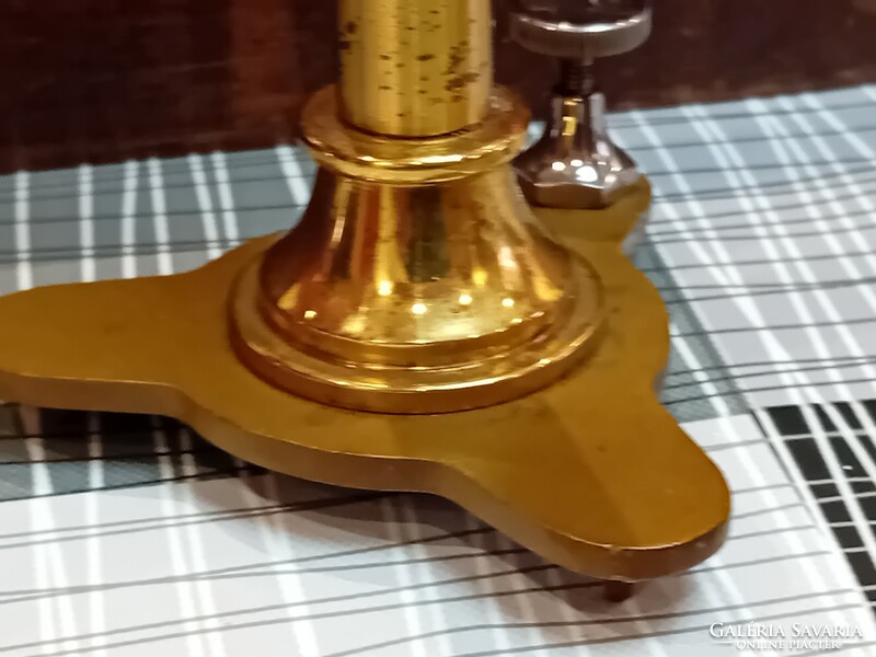 Antique hydrostatic balance meter