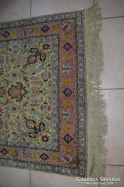 Machine-woven silk carpet with seal