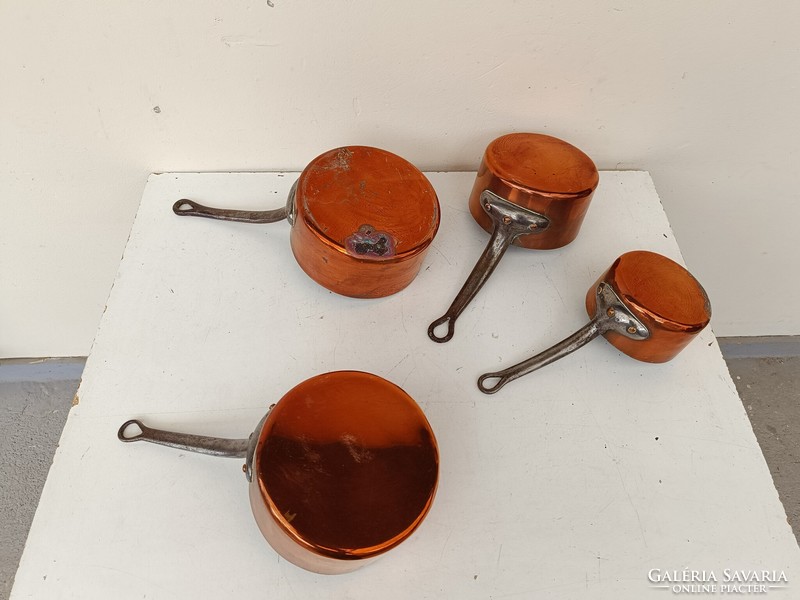 Antik konyhai eszköz ónozás nyomaival vörösréz fazék vas nyeles lábas készlet 4 darab 228