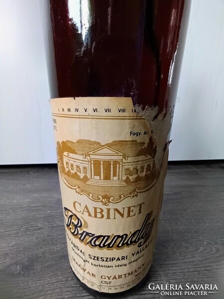 Cabinet Brandy 1986, szép, bontatlan 0,7 Liter / 40% Ritkaság