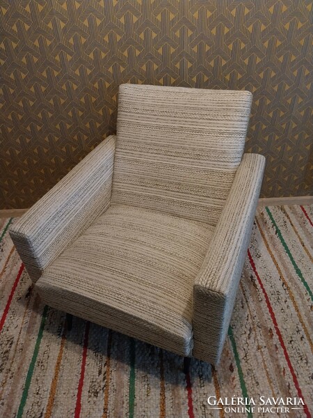 Large retro armchair in good condition!