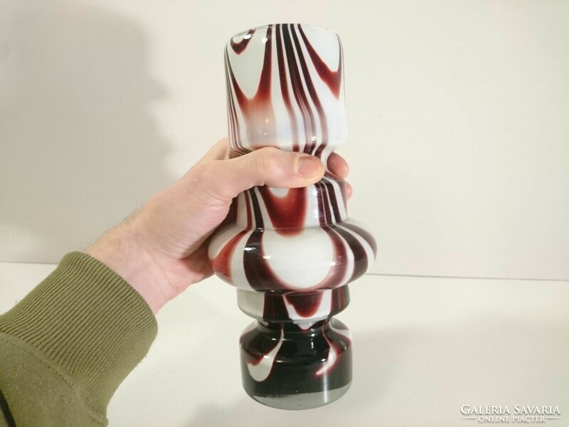Vintage Murano glass vase from the workshop of Carlo Moretti - 1970s Italy - in excellent condition!