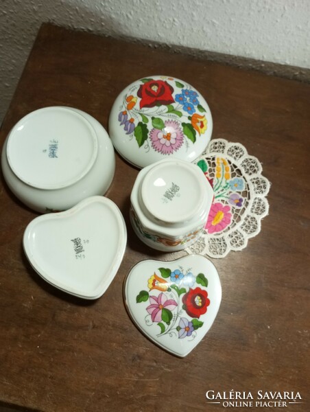 Porcelain package from Kalocsa