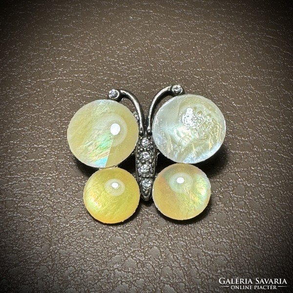Vintage fém bross lepke gyönyörű markazitos pillangó, szép régebbi pin, bross az 1970-es évekből