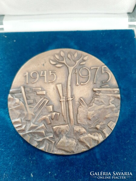 For the socialist development of the Cegléd district 1945 - 1975 bronze commemorative plaque 7.8 cm in its own box
