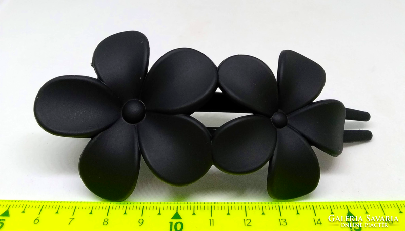 Black floral hair clip 7