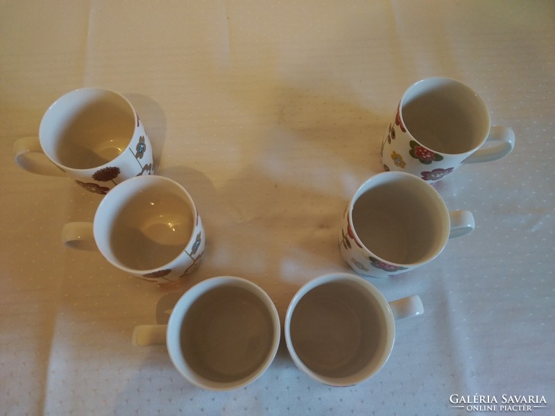 6 mugs with a spring flower pattern