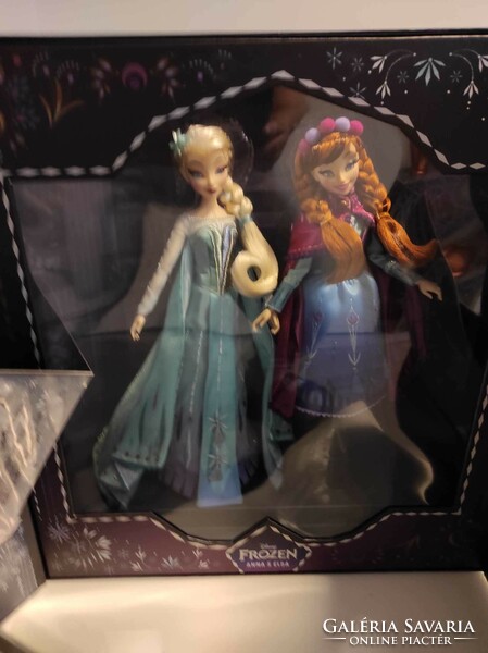 Disney store Anna and Elsa limited edition doll set. Worldwide limited edition of 5700