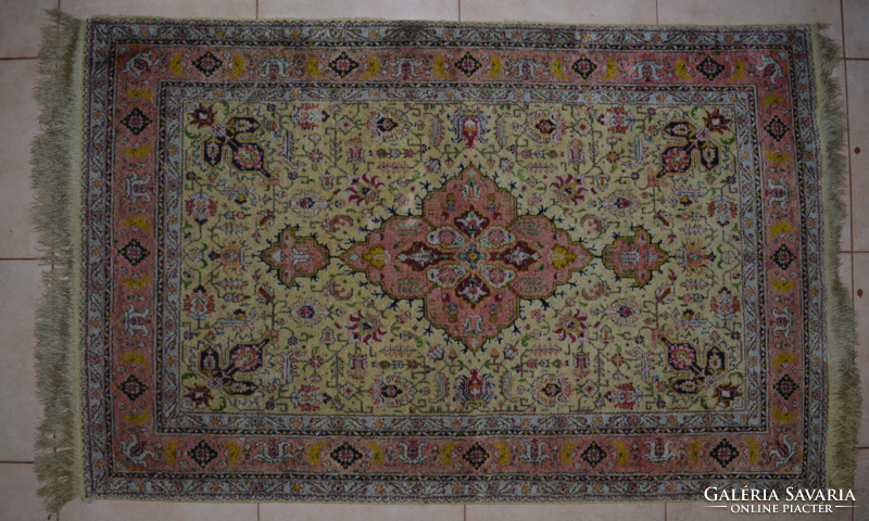 Machine-woven silk carpet with seal