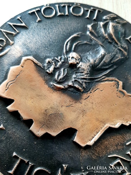 TIGÁZ  A Munkában Töltött Évek Emlékére bronz emlék plakett 9,8 cm saját dobozában