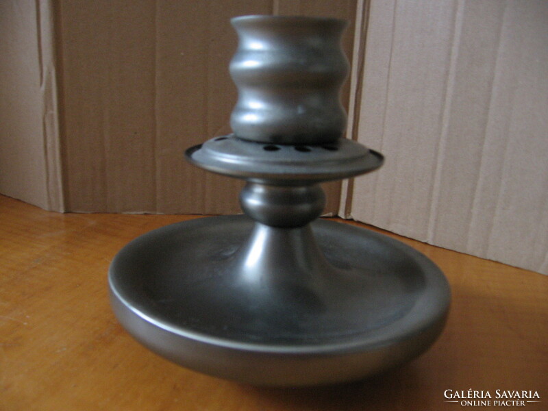 Tin oil lamp