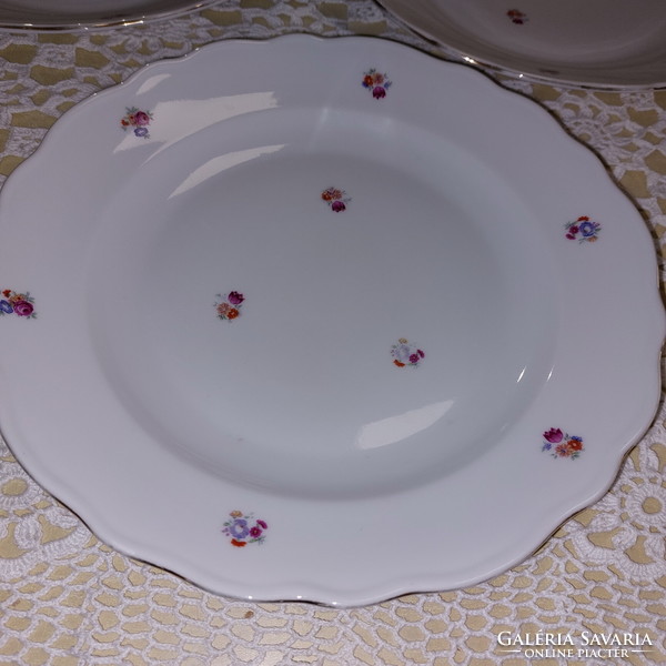 Bohémia szép kisvirágos porcelán tányérok arany széllel