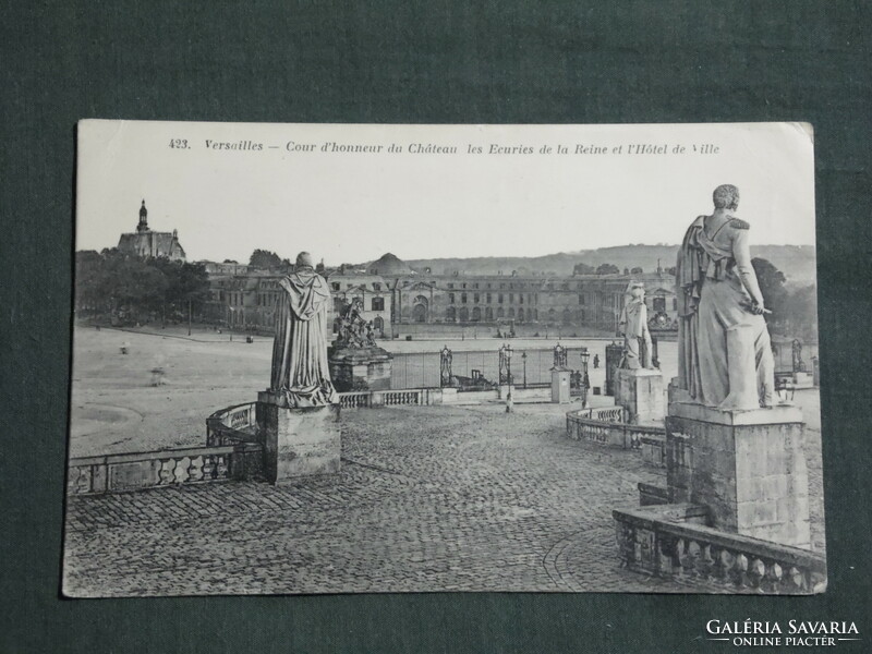 Postcard, France, Versailles cour d'honneur, castle, queen's stable, town hall, courtyard
