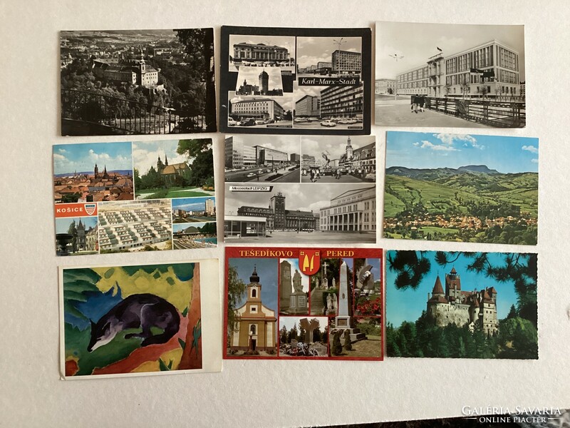 9 postcards. (D).