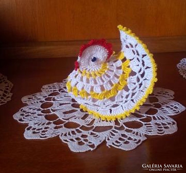 Crochet Easter hen