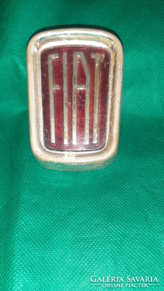 Fiat 125 grille emblem