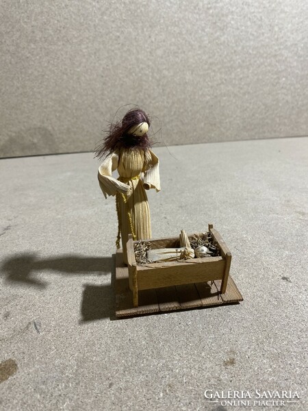 Straw mannequin statue, Mary with baby Jesus. 9 X 14 cm. 3090