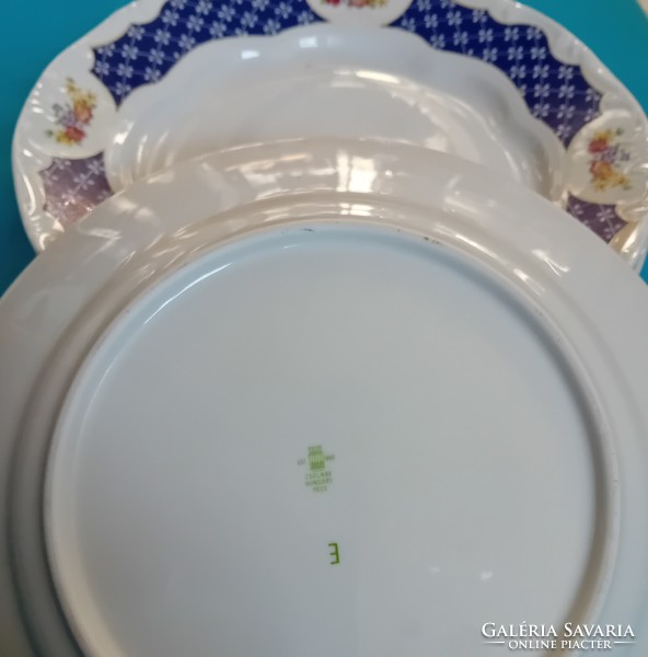 5 Zsolnay flat plate Marie Antoinette pattern