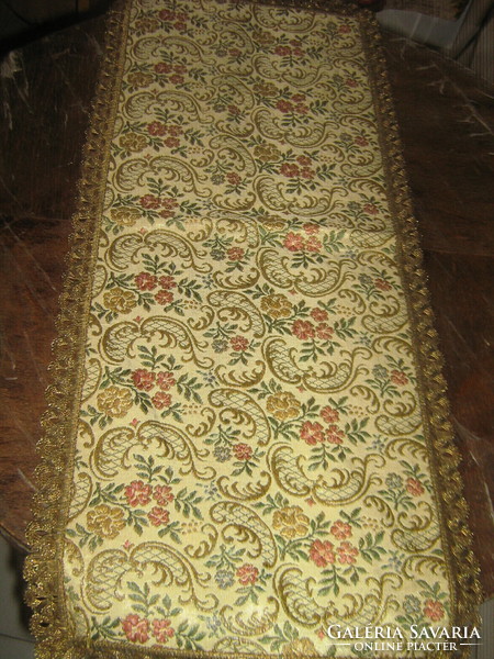 Vintage style charming floral antique gold lace edged machine tapestry woven tablecloth