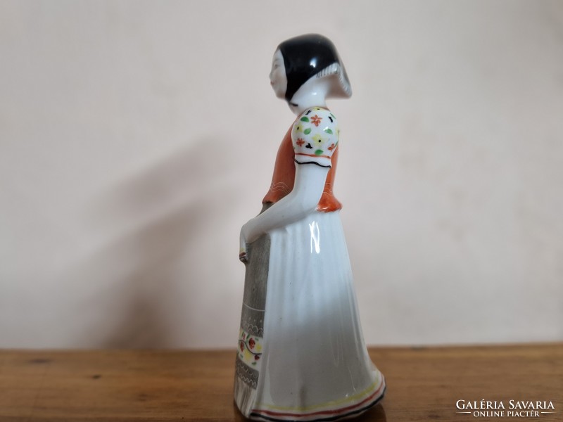 Hollóházi népviseletes lány porcelán figura hibátlan állapotban