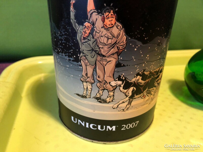 Unicum metal box with 0.2 bottles 2007